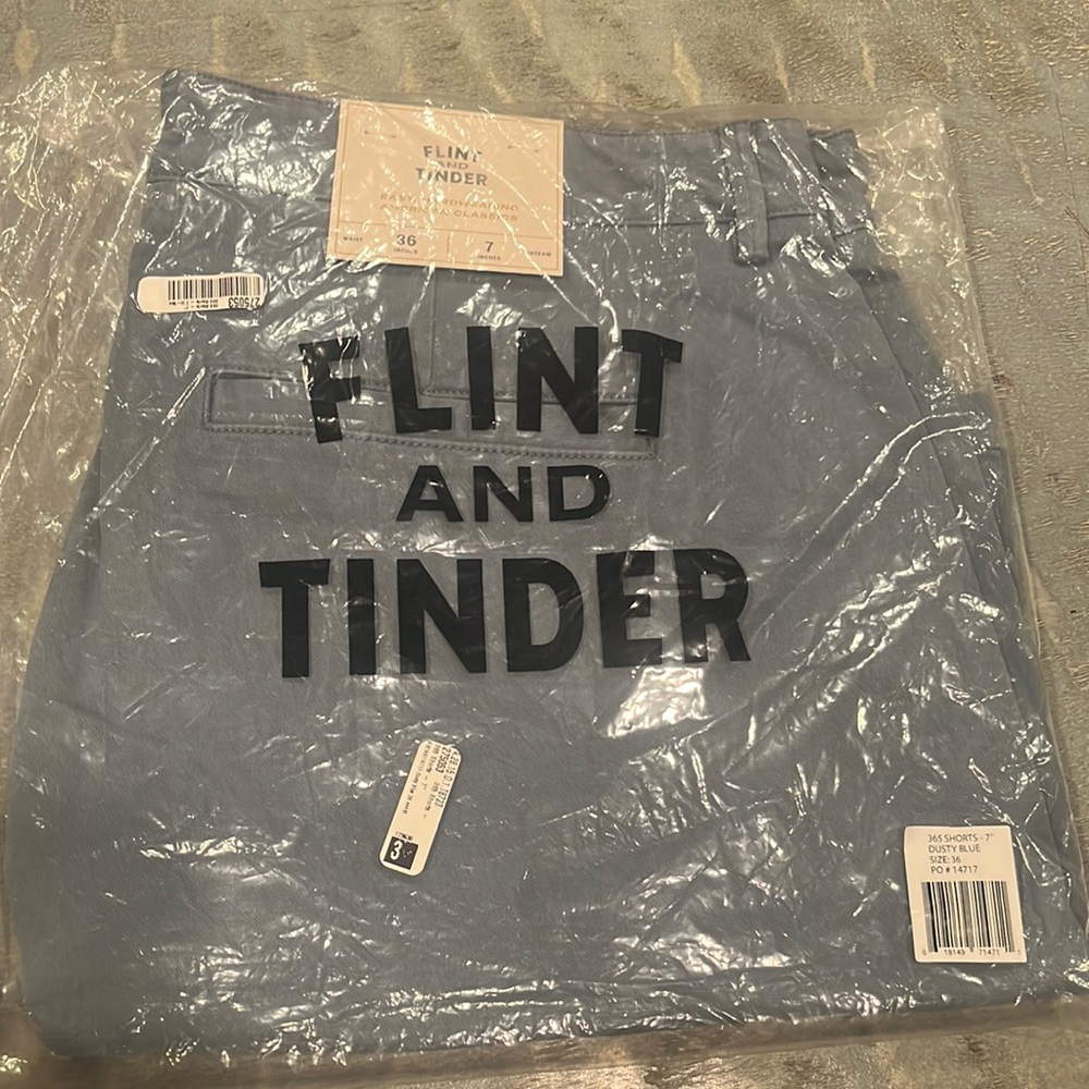 NWT and bag Flint and Tinder men’s dusty blue cotton dress shorts